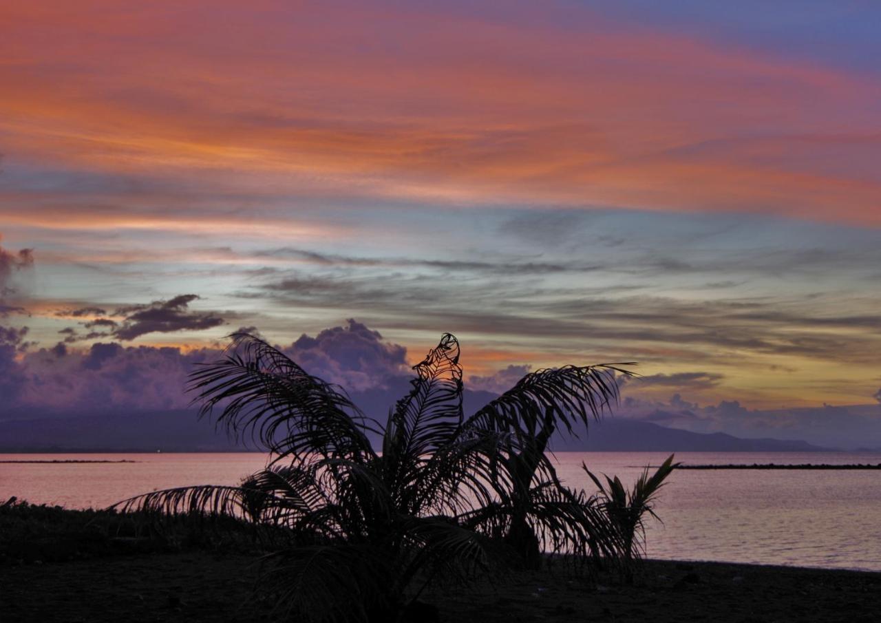 Budi Sun Resort Maumere Exterior foto