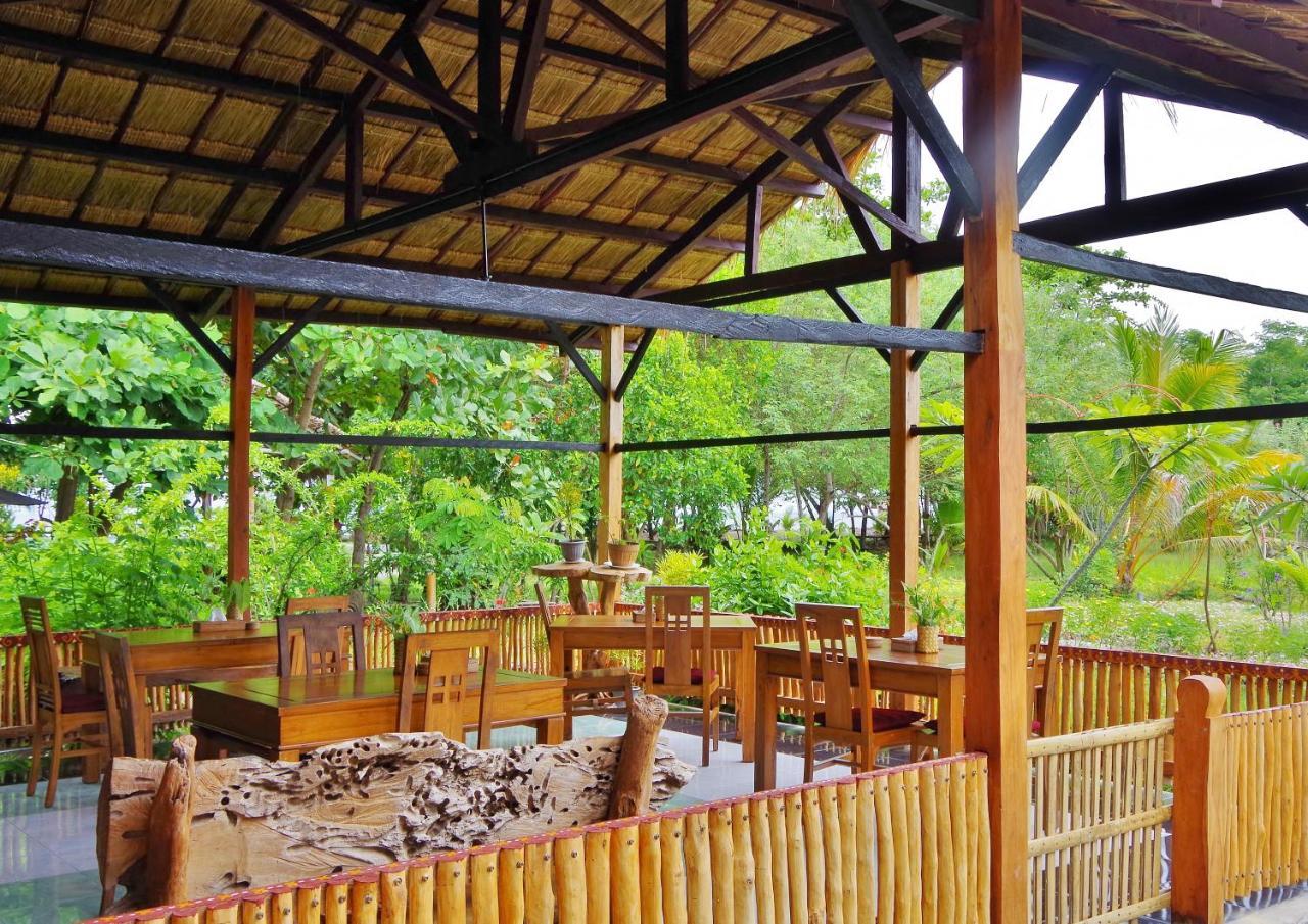 Budi Sun Resort Maumere Exterior foto