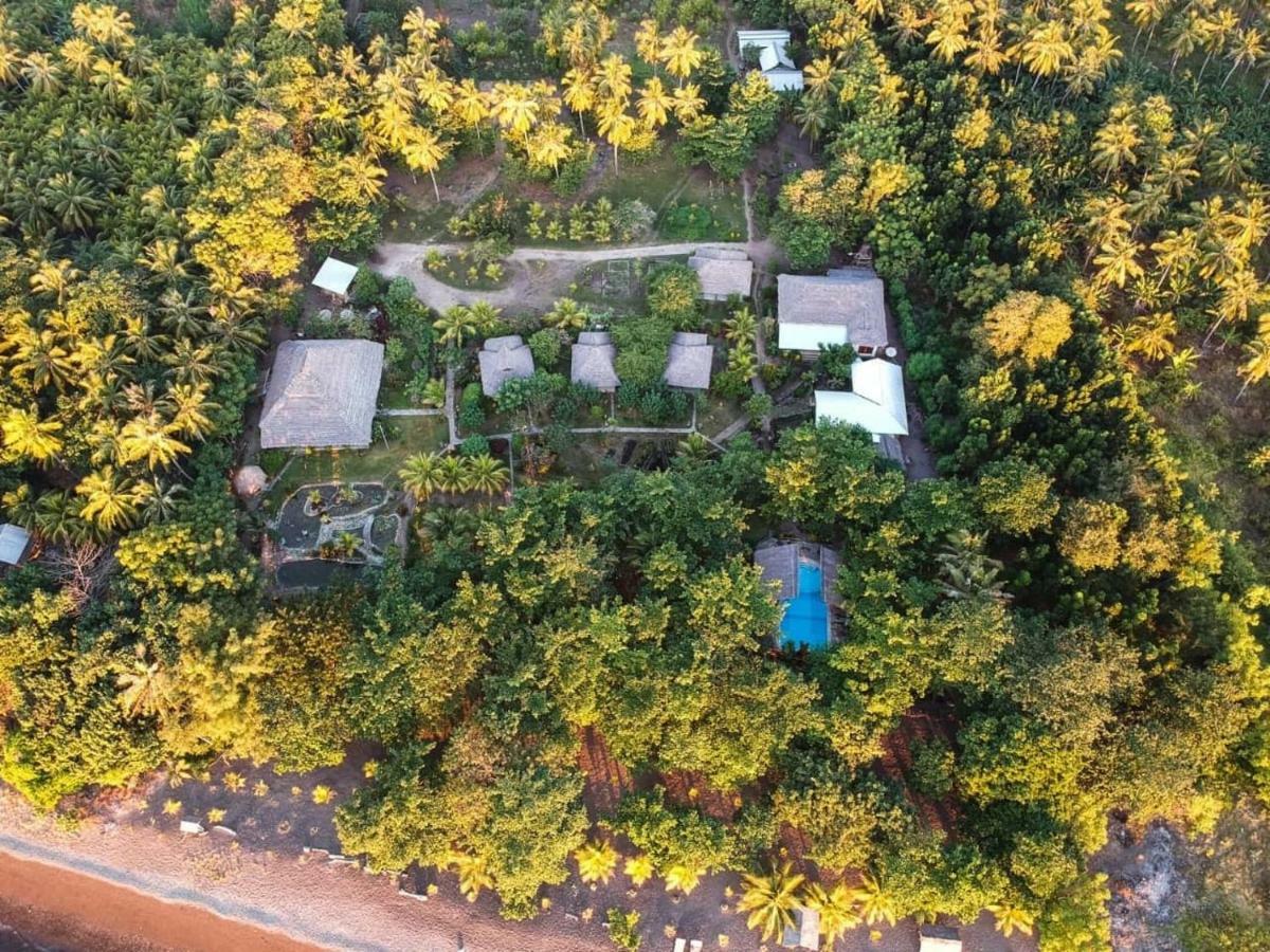 Budi Sun Resort Maumere Exterior foto